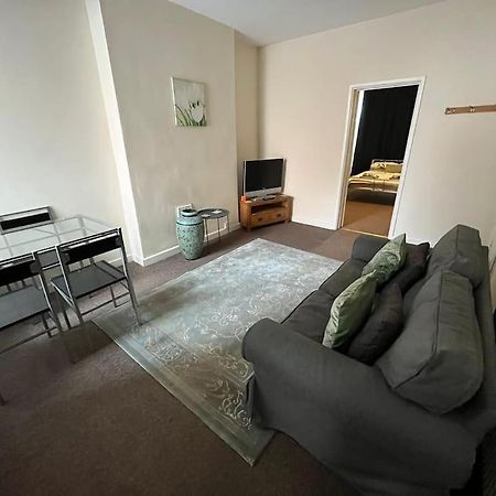 Flat 1, 67 Colwick Road Ng2 4Al Apartment นอตติงแฮม ภายนอก รูปภาพ